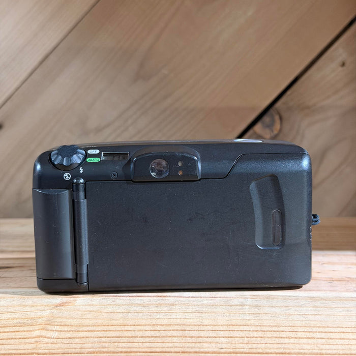 Canon Sure Shot 105 Zoom – 35mm Point & Shoot Camera (0079)