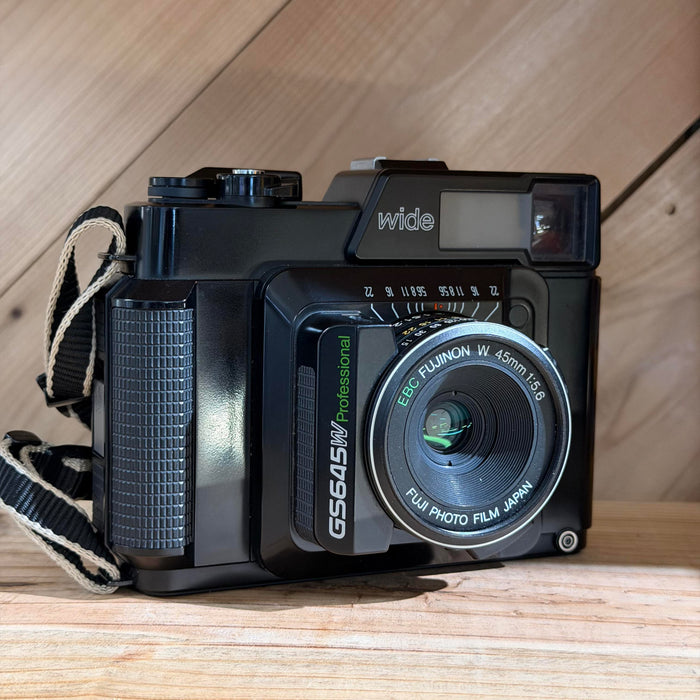 Fujifilm Fujica GS645W Professional 6×4.5 Medium Format Rangefinder – 45mm Fixed Lens - 645 Fuji