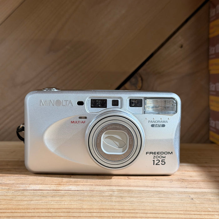 Minolta Freedom Zoom 125 Multi AF Panorama Date (1662)