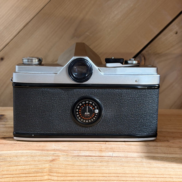 Minolta SR-1 35mm SLR Film Camera w/ Minolta Rokkor 55mm f/1.8 Lens (2130427)