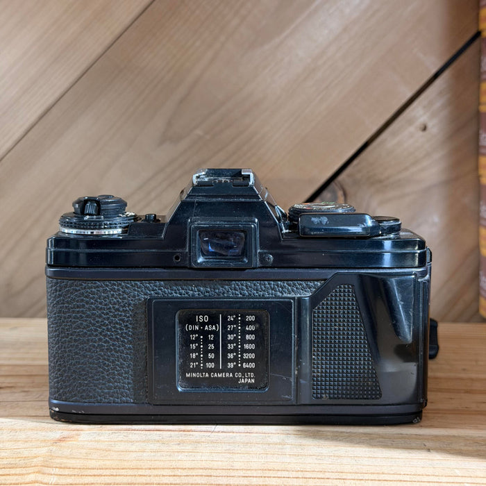 Minolta X-700 35mm SLR Film Camera w/ Minolta 50mm f/2 Lens (1205751)