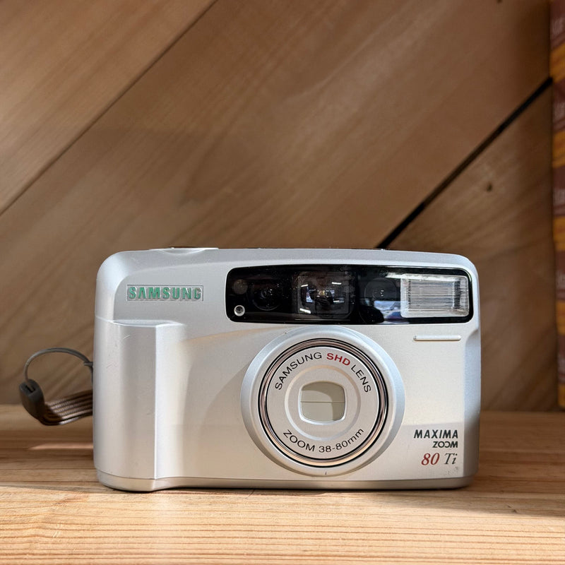 Samsung Maxima Zoom 80 Ti 35mm Point & Shoot Film Camera (533F4224)