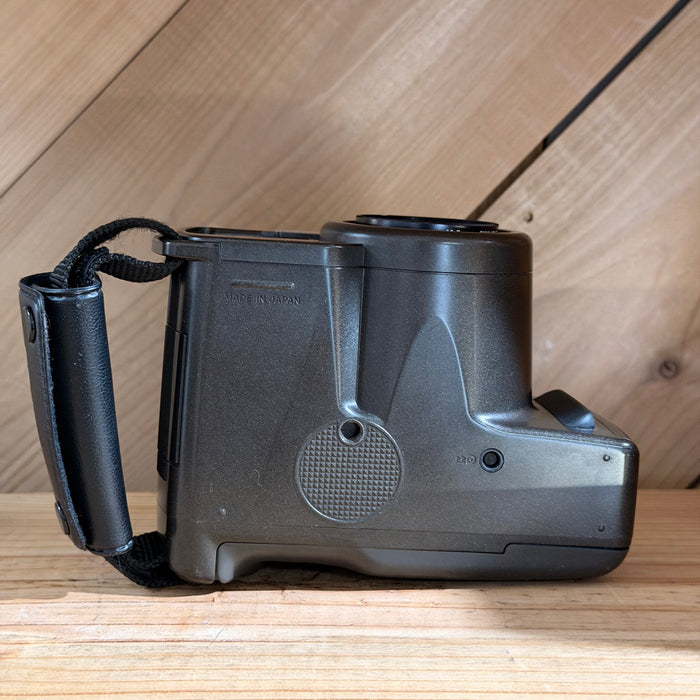 Olympus Infinity SuperZoom 330 35mm Point & Shoot Film Camera (1272265)