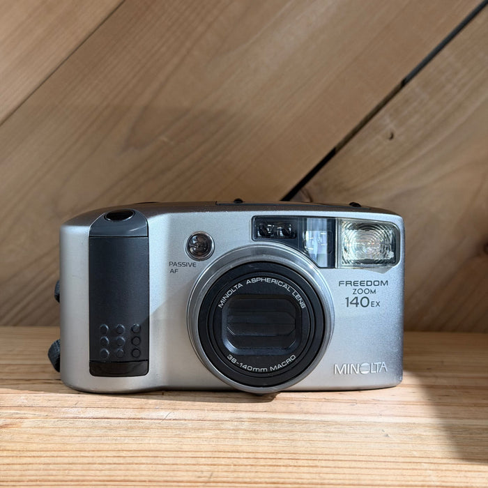 Minolta Freedom Zoom 140EX 35mm Point & Shoot Film Camera (53726581)