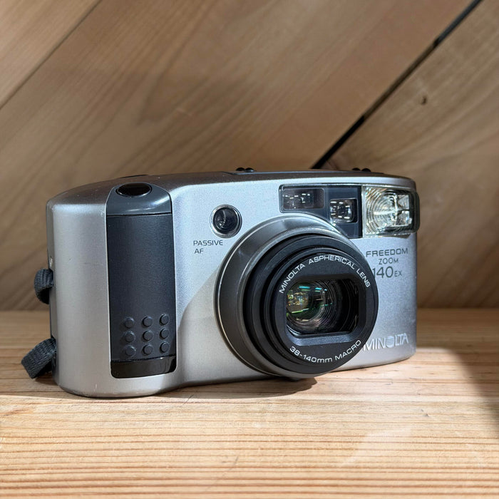 Minolta Freedom Zoom 140EX 35mm Point & Shoot Film Camera (53726581)