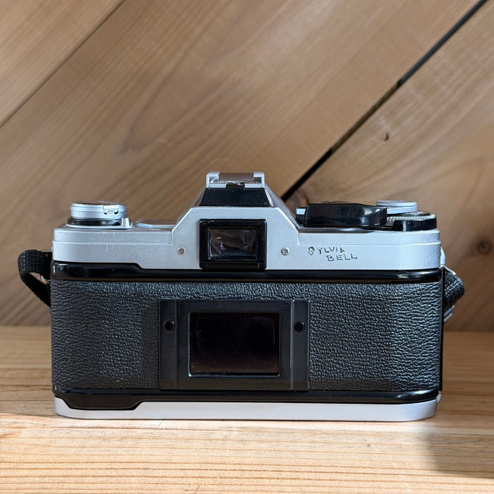 Canon AT-1 35mm SLR Film Camera w/ Canon FD 50mm f/1.8 Lens (616164)