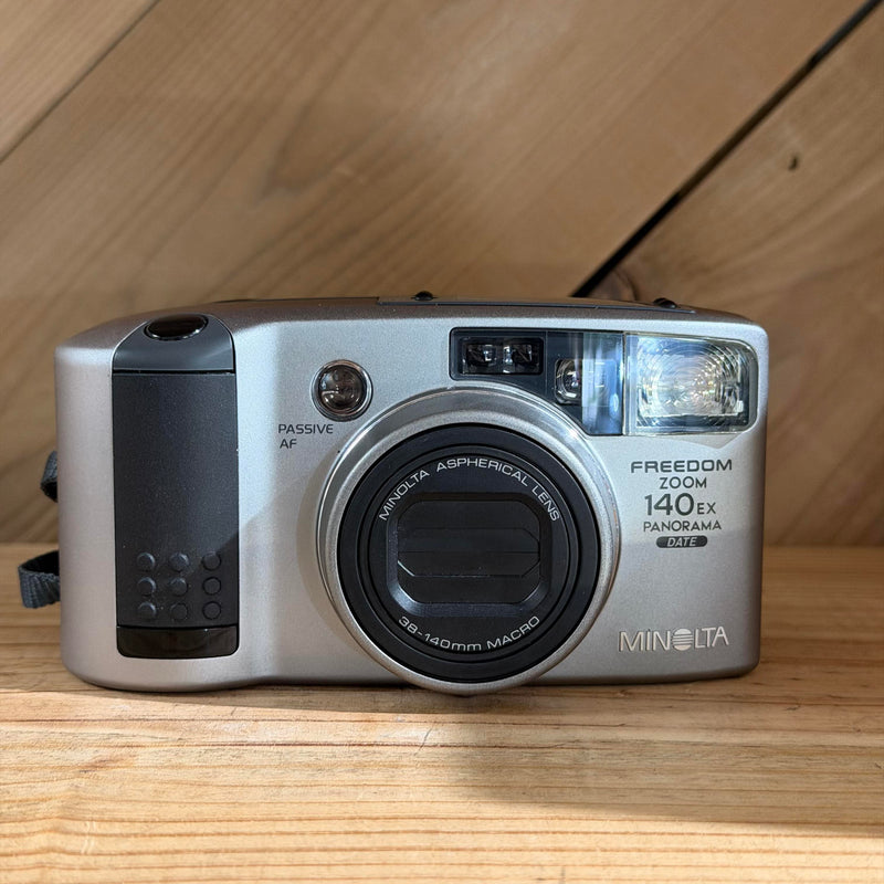 Minolta Freedom Zoom 140EX Panorama Date 35mm Point & Shoot Film Camera (58607558)