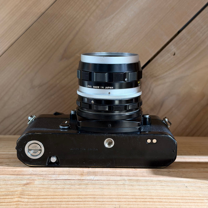Nikkormat EL 35mm SLR Film Camera w/ Nippon NIKKOR-S Auto 35mm f/2.8 Lens (W7506845)