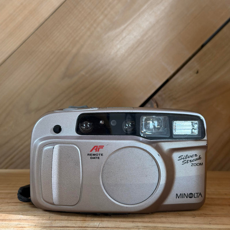 Minolta Silver Streak Zoom AF Zoom Date 35mm Point & Shoot Film Camera (31019657)