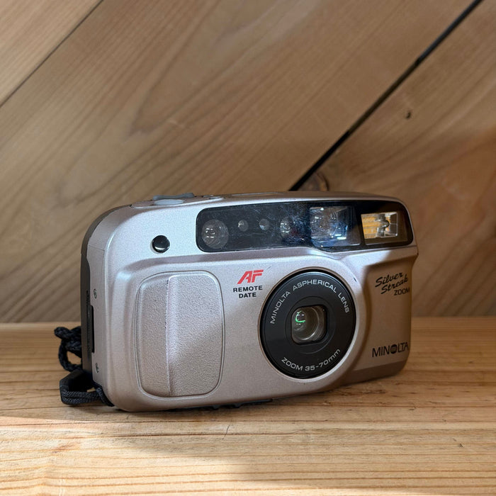 Minolta Silver Streak Zoom AF Zoom Date 35mm Point & Shoot Film Camera (31019657)