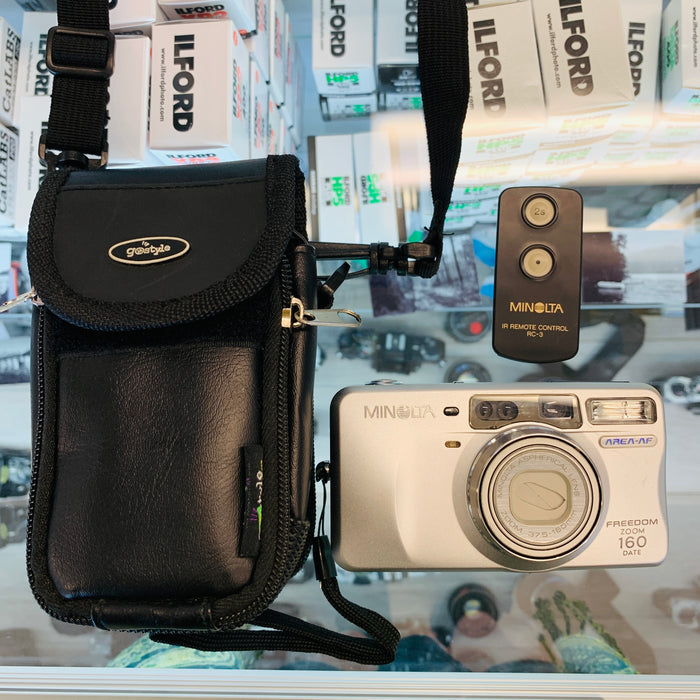 Minolta Freedom Zoom 160 Date 35mm Point and Shoot Film Camera Area-AF with remote