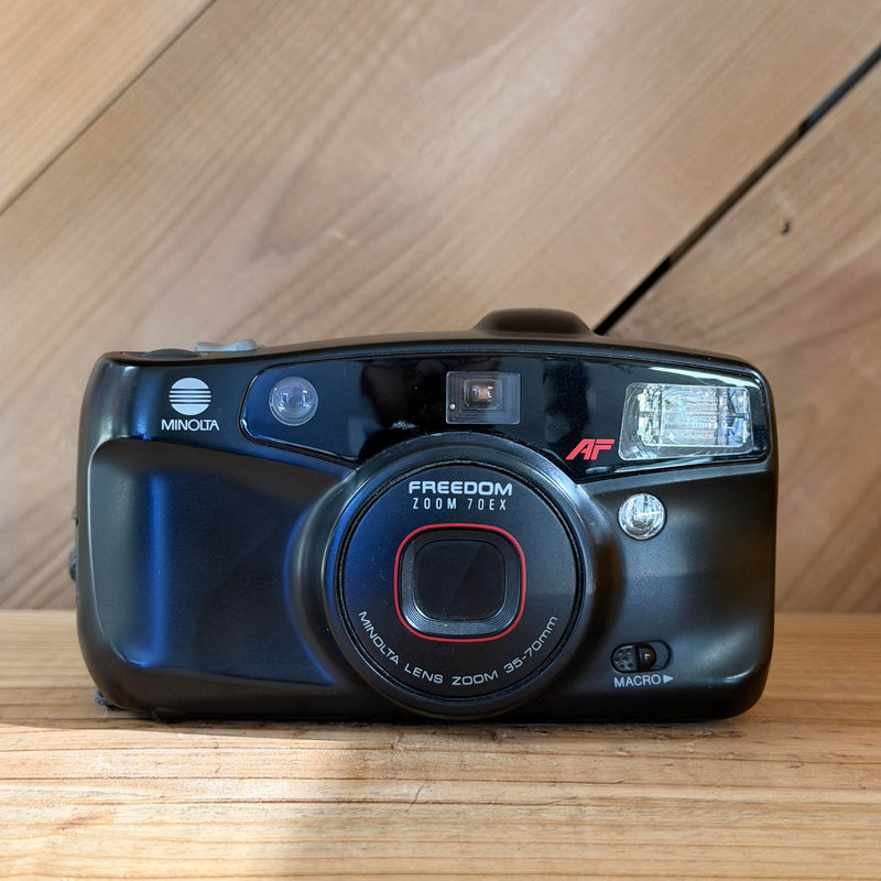 Minolta Freedom Zoom 70EX 35mm Point & Shoot Film Camera (95416351)
