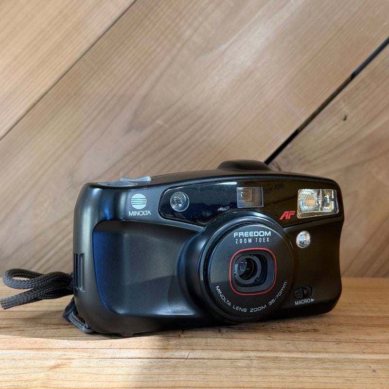 Minolta Freedom Zoom 70EX 35mm Point & Shoot Film Camera (95416351)