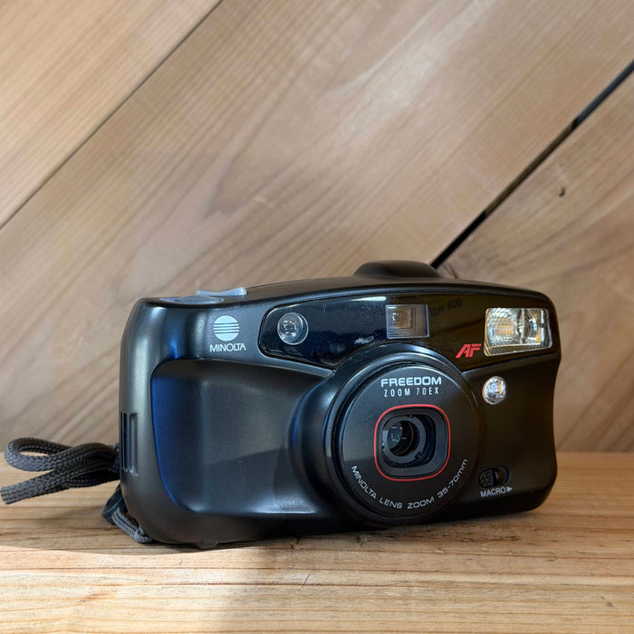 Minolta Freedom Zoom 70EX 35mm Point & Shoot Film Camera (95416351)