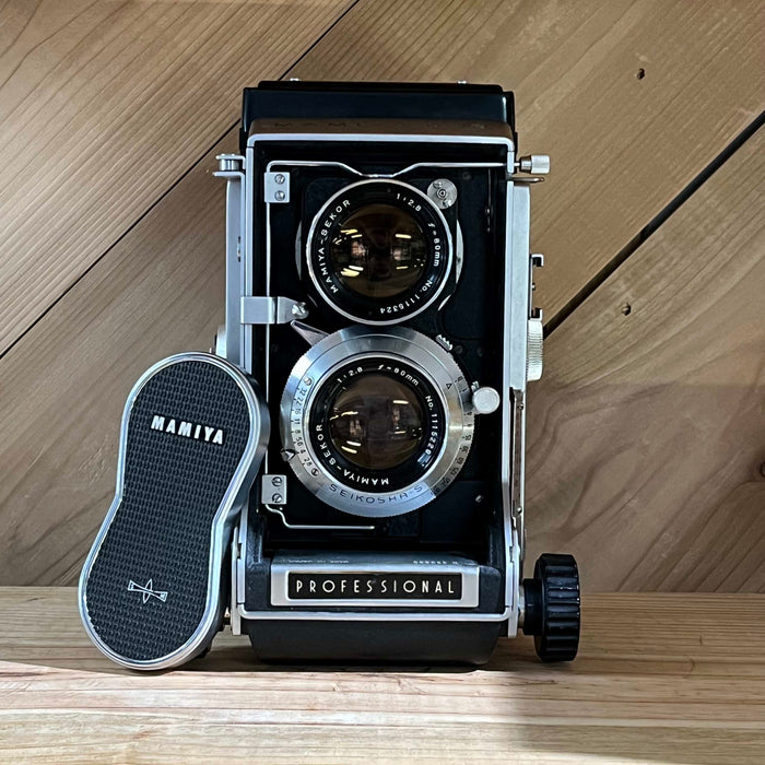 Mamiya C33 with Mamiya-Sekor 80mm f/2.8 Lens (8980)