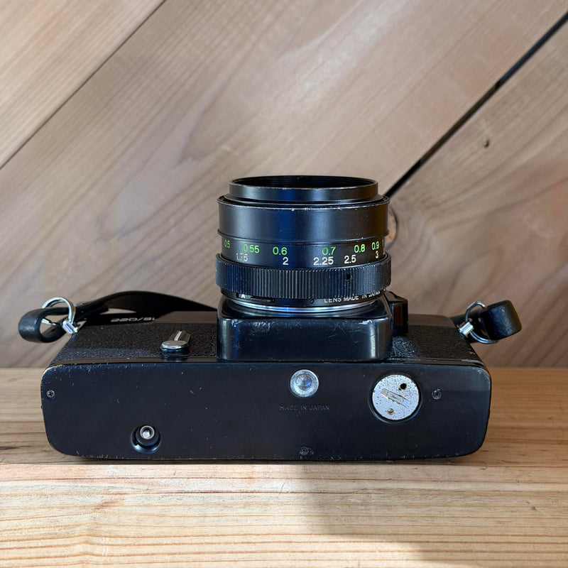 Vivitar 220/SL 35mm SLR Film Camera w/ Vivitar 50mm f/1.8 Lens (98301064)