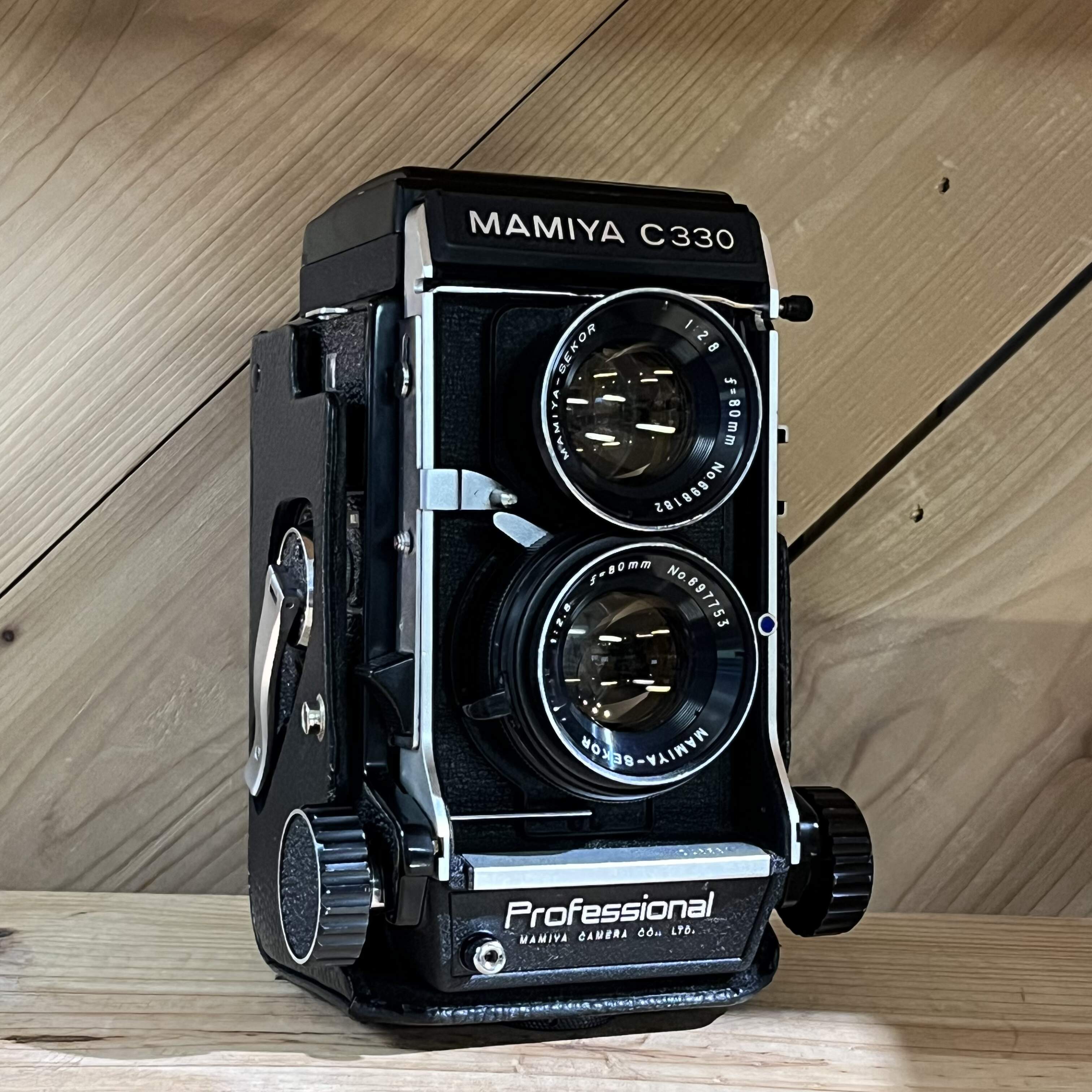 Mamiya C330 with Mamiya-Sekor 80mm f/2.8 Lens Blue Dot US (8561