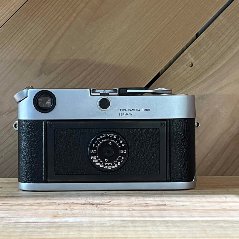 Leica M6 TTL with Voigtlander 28mm f/2 Lens (6342)