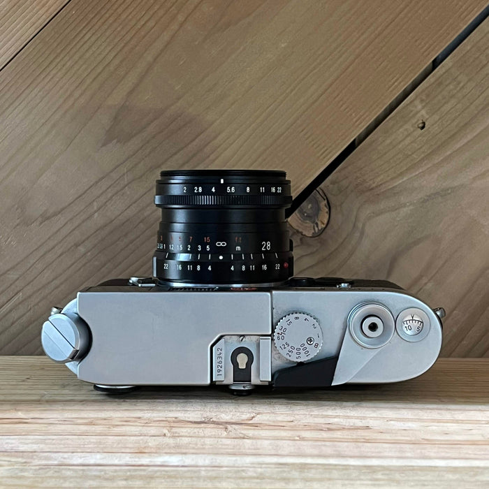 Leica M6 TTL with Voigtlander 28mm f/2 Lens (6342)