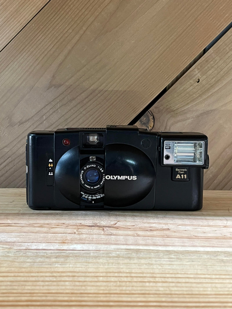 Olympus XA2 35mm Point and Shoot & A11 Flash Unit (1426)