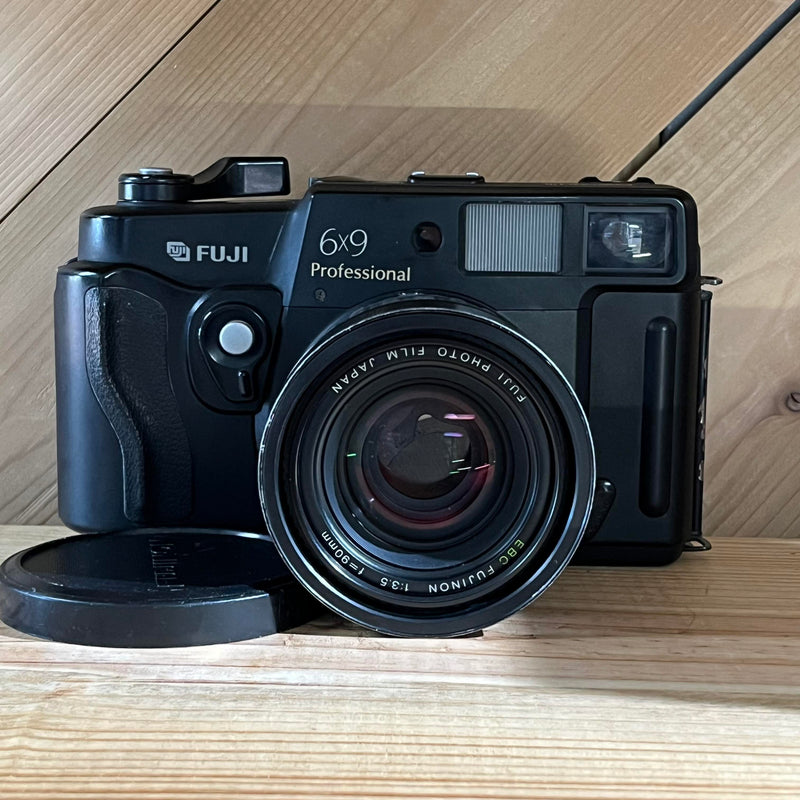 Fuji GW690 III Medium Format Rangefinder with EBC Fujinon 90mm f/3.5 (8110090)
