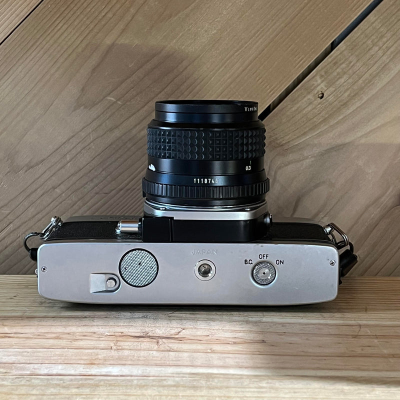 Minolta SRT 202 with Minolta MD Rokkor-X 28mm f/2.8 Lens (4167)