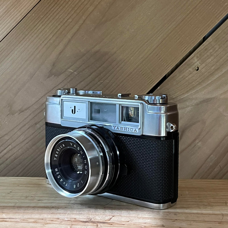 Yashica J 35mm Film Rangefinder Camera – Yashinon 2.8/4.5cm (J7033696)