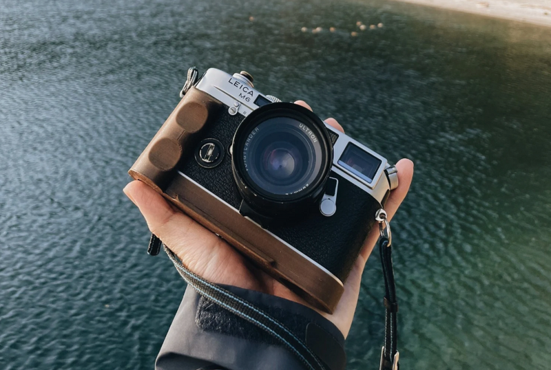 Wood Grip for Leica M Series Film Camera - M Series Compatible - Arca Swiss Mount 3D Printed Grip