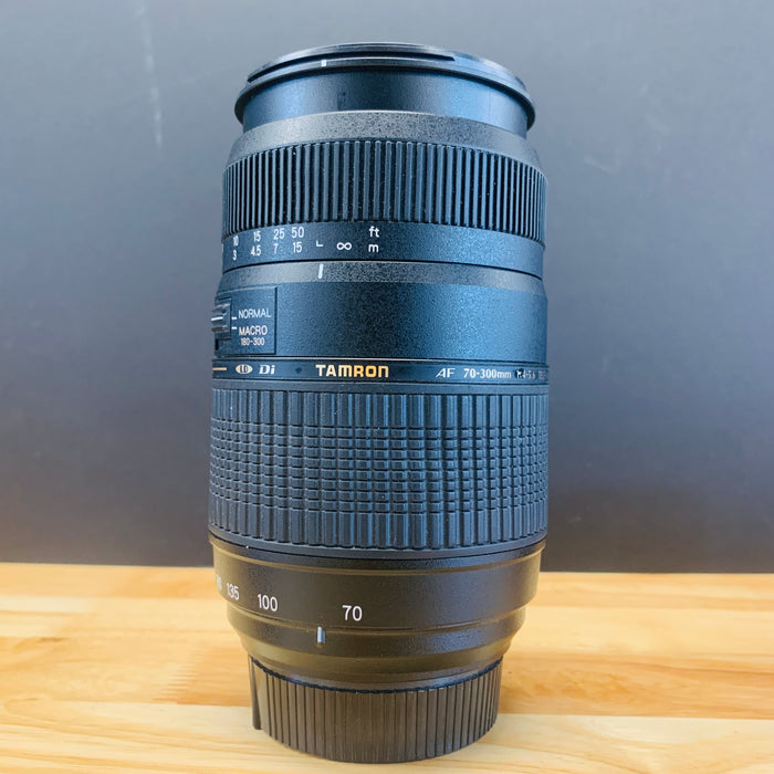 TAMRON Telephoto Zoom Lens AF 70-300mm F4-5.6 Di LD MACRO 1:2 Pentax K  Mount A17