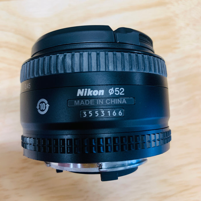 Nikon AF NIKKOR 50mm f/1.8 D Autofocus Lens {52}
