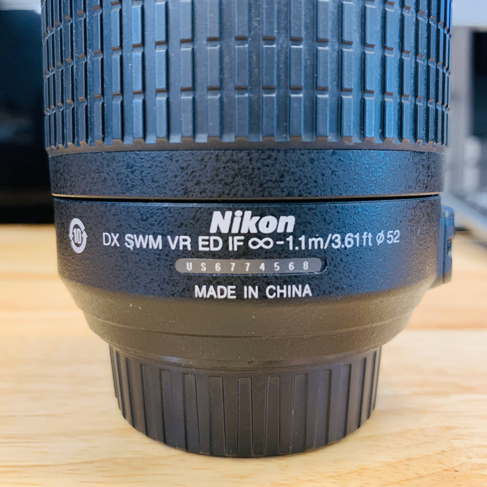 Nikon AF-S DX Nikkor Telephoto Zoom 55-200mm f/4.0-5.6G VR Lens
