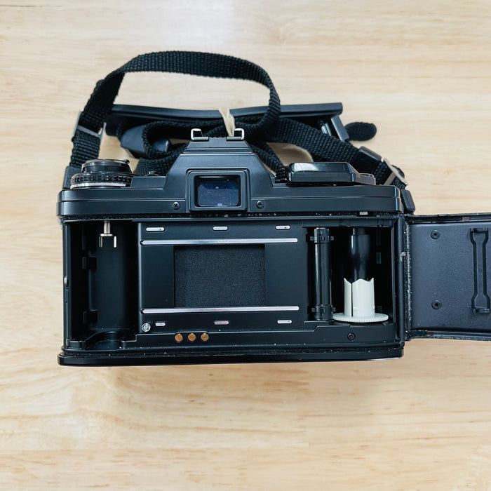 Minolta X-700 SLR 35mm Film Camera w/ 49mm 1.4 lens
