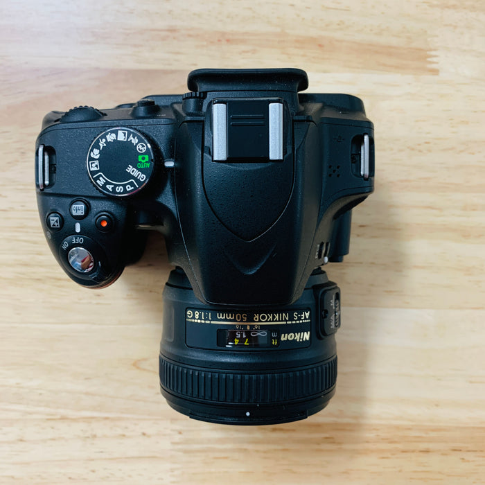 Nikon D3200 with 3 Lenses (50 , 18-55 & 55-200) 6K Clicks