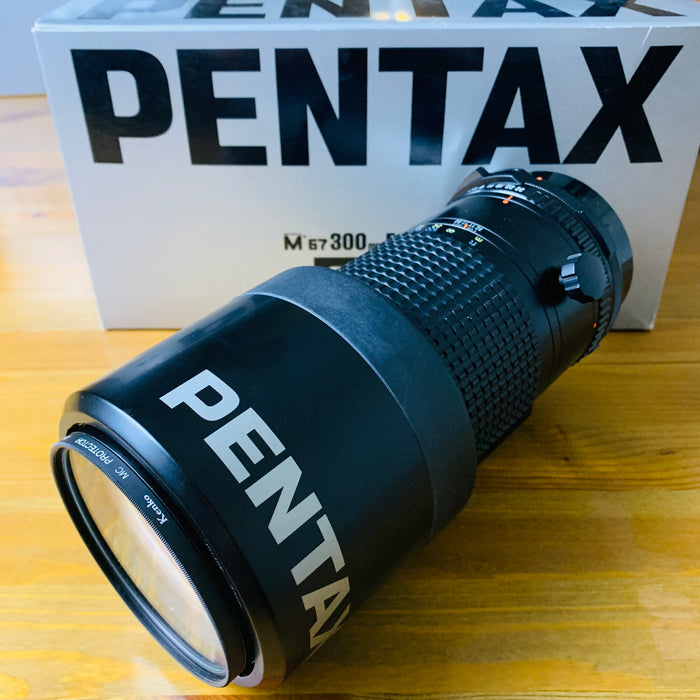 Pentax 300mm f/4 ED IF Green Star 800 - Hood and Soft Case - 8612833